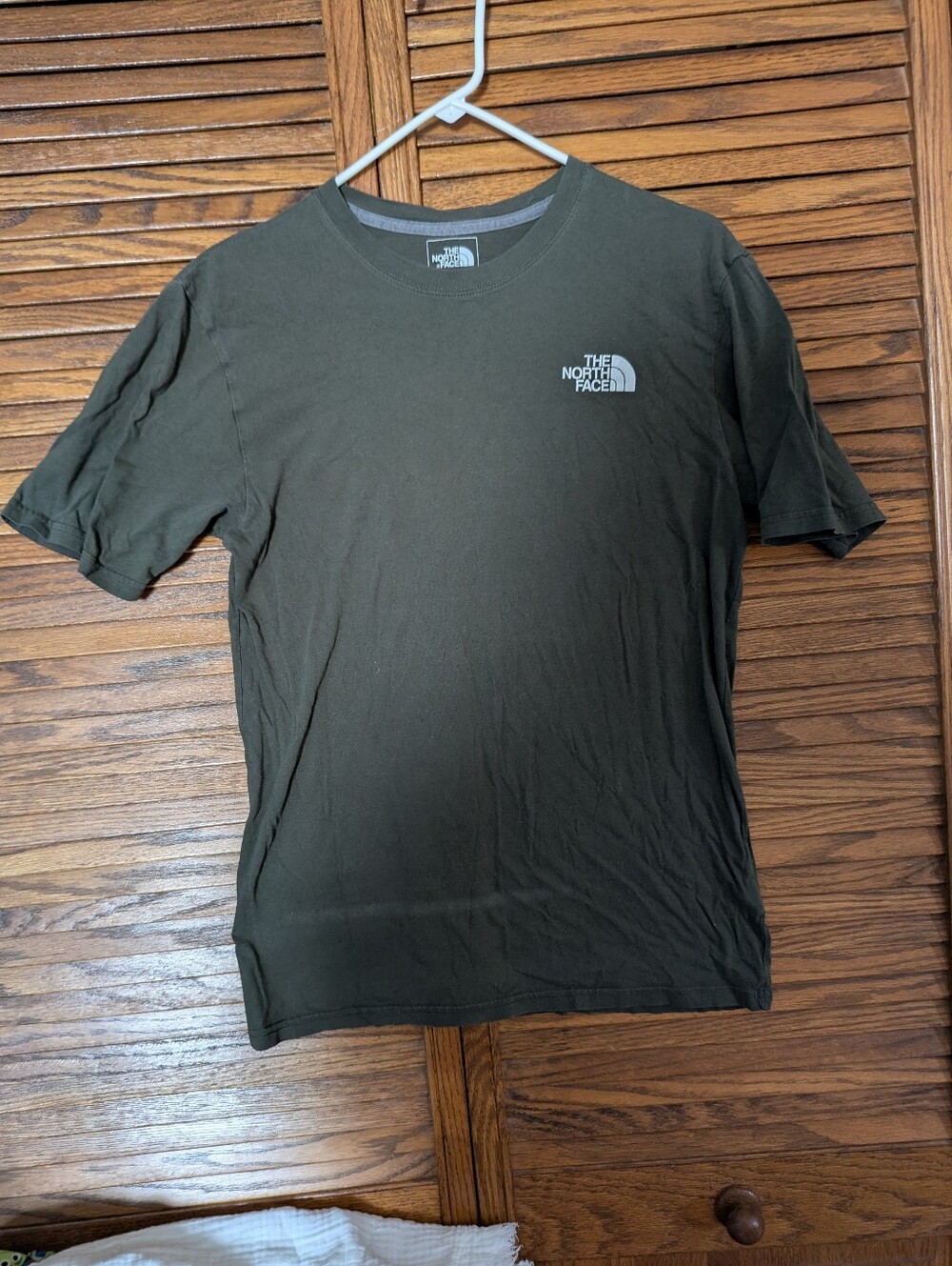 The North Face Gray Men's Short Sleeve T-shirt Size Small Standard Fit